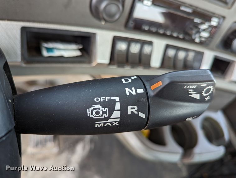 image for item MN9956 2019 Kenworth T680  semi truck