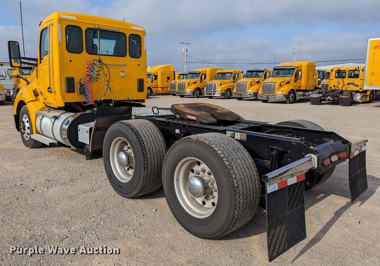 image for item MN9957 2019 Kenworth T680  semi truck