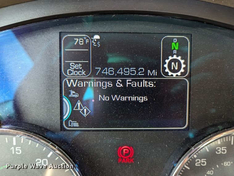 image for item MN9957 2019 Kenworth T680  semi truck