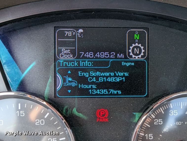 image for item MN9957 2019 Kenworth T680  semi truck