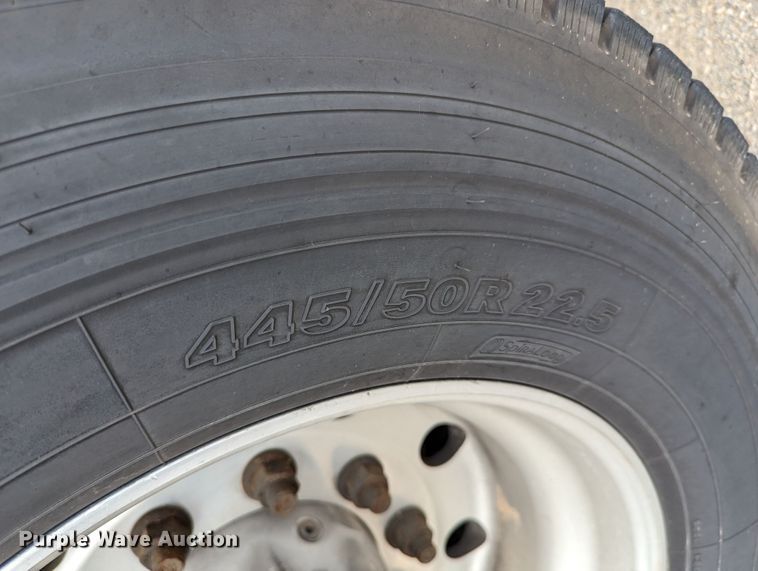 image for item MN9957 2019 Kenworth T680  semi truck