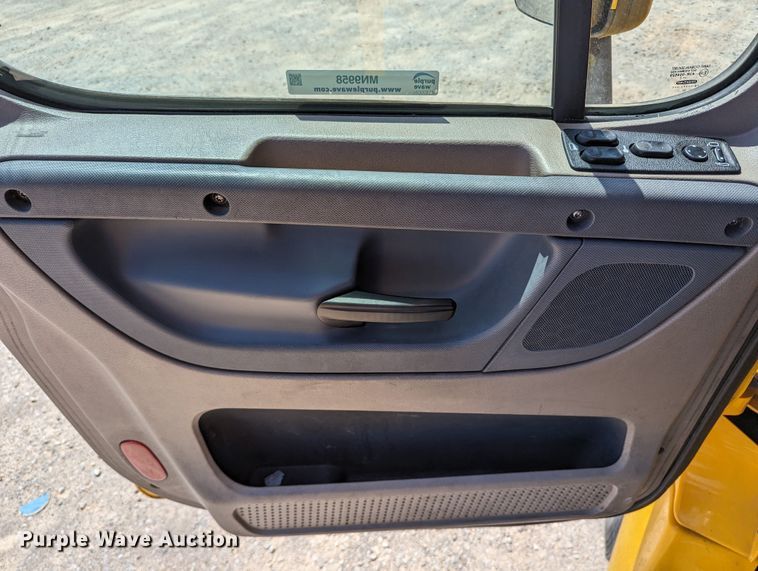 image for item MN9958 2018 Freightliner Cascadia 125  semi truck