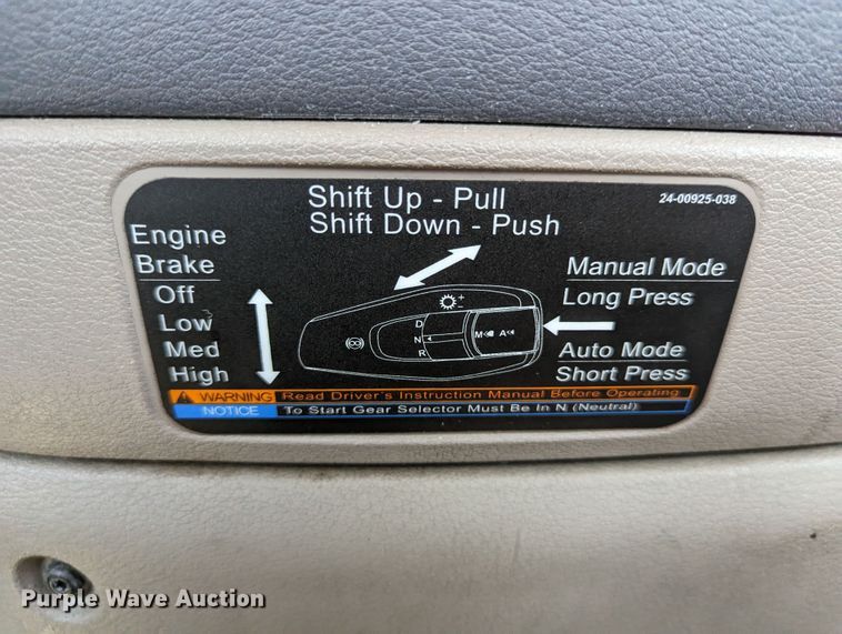 image for item MN9958 2018 Freightliner Cascadia 125  semi truck