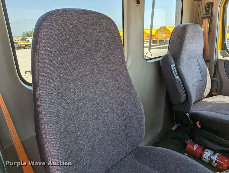 image for item MN9958 2018 Freightliner Cascadia 125  semi truck