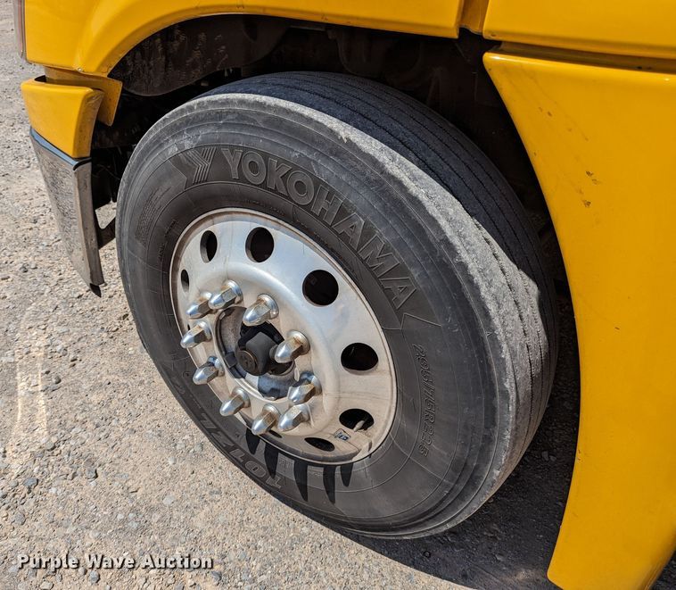 image for item MN9958 2018 Freightliner Cascadia 125  semi truck