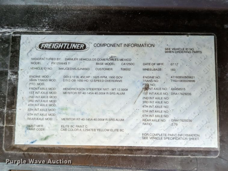 image for item MN9958 2018 Freightliner Cascadia 125  semi truck