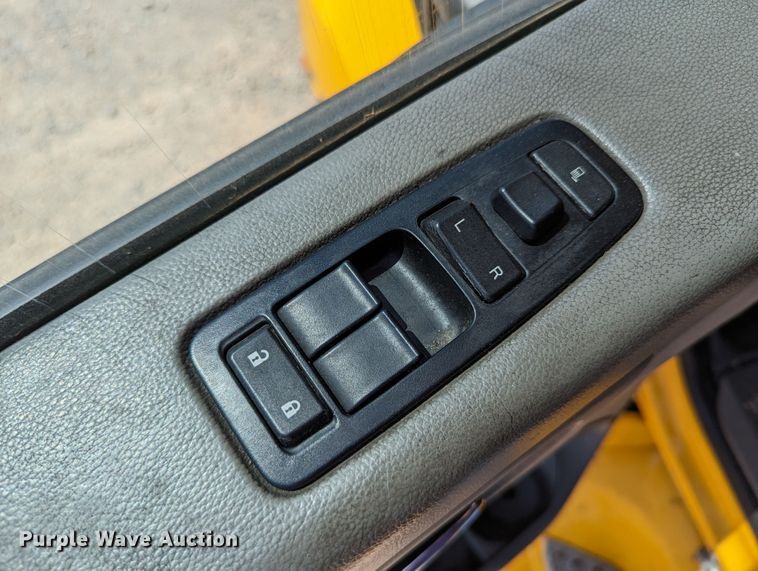 image for item MN9959 2018 Peterbilt 579  semi truck