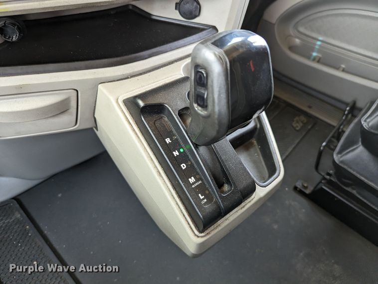 image for item MN9959 2018 Peterbilt 579  semi truck