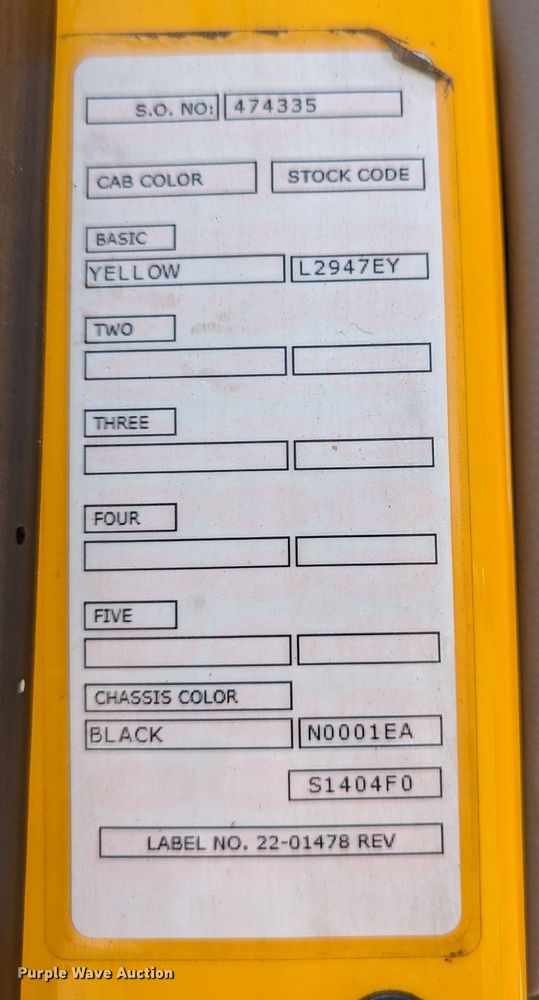 image for item MN9959 2018 Peterbilt 579  semi truck