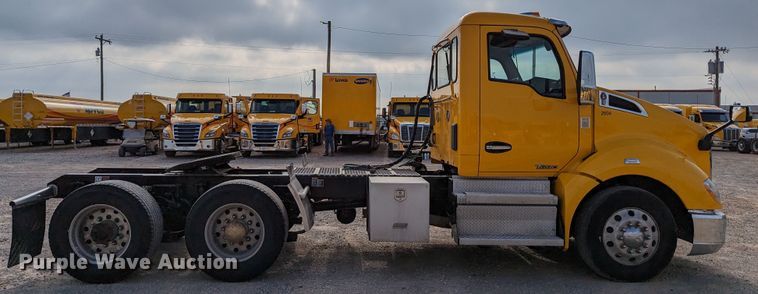 image for item MN9960 2019 Kenworth T680  semi truck