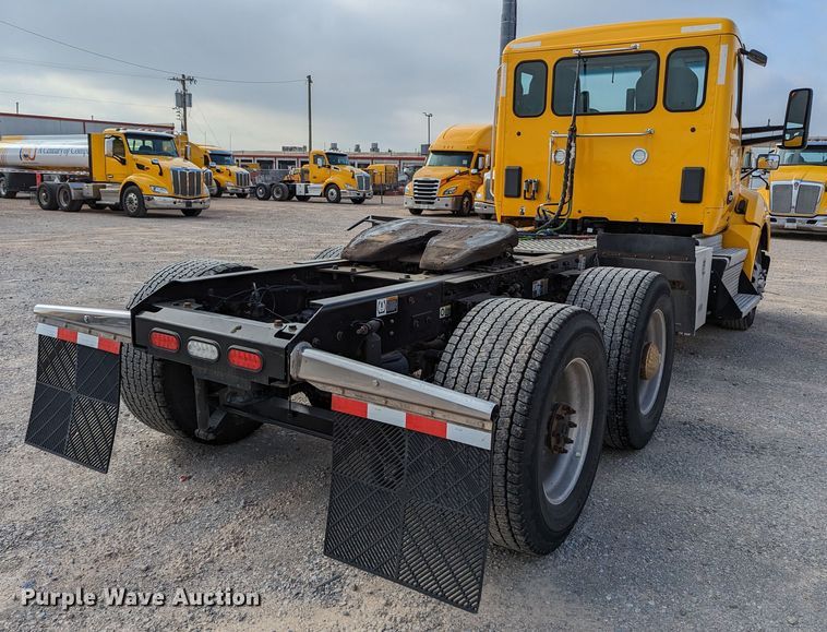 image for item MN9960 2019 Kenworth T680  semi truck