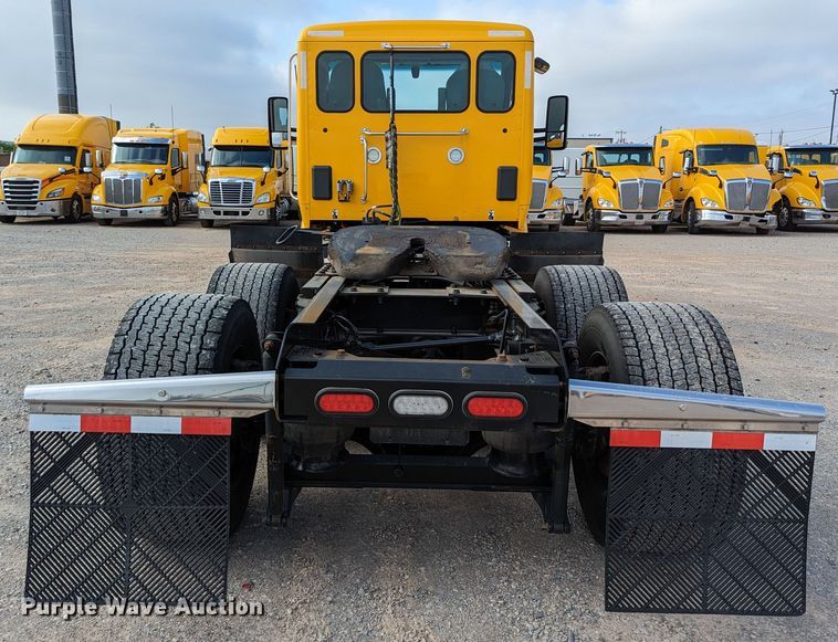 image for item MN9960 2019 Kenworth T680  semi truck