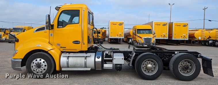 image for item MN9960 2019 Kenworth T680  semi truck