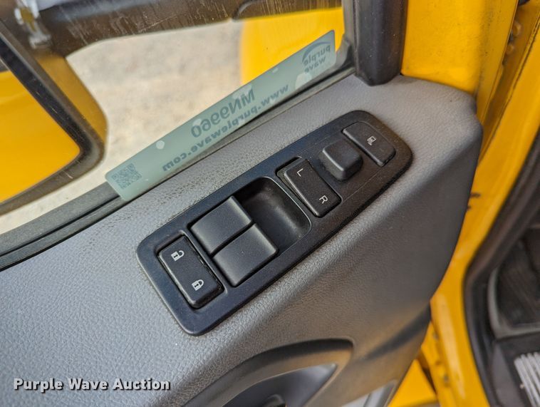 image for item MN9960 2019 Kenworth T680  semi truck