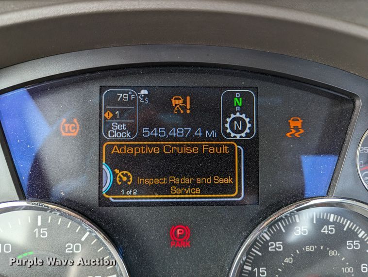 image for item MN9960 2019 Kenworth T680  semi truck