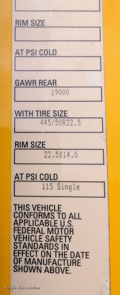 image for item MN9960 2019 Kenworth T680  semi truck