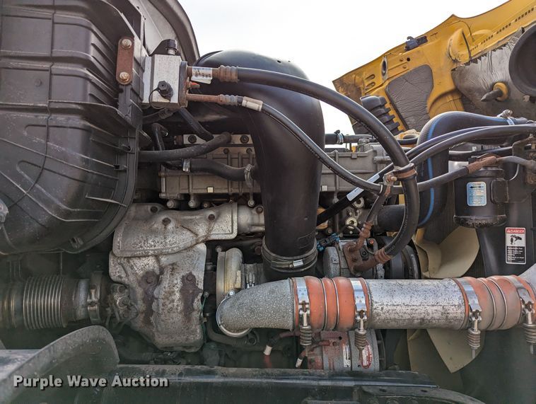 image for item MN9961 2018 Freightliner Cascadia 125  semi truck