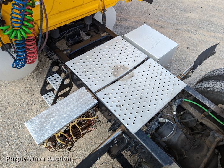 image for item MN9961 2018 Freightliner Cascadia 125  semi truck