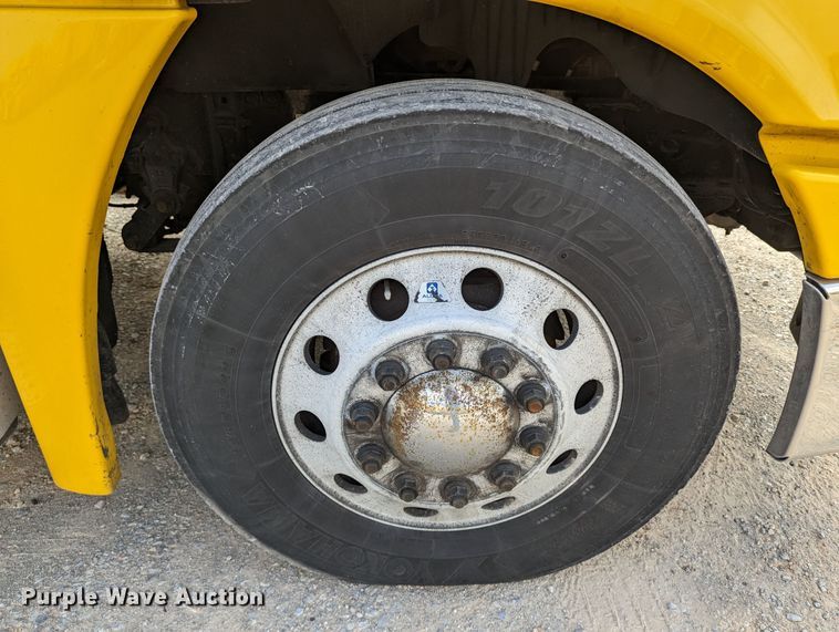 image for item MN9961 2018 Freightliner Cascadia 125  semi truck