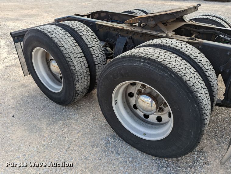 image for item MN9961 2018 Freightliner Cascadia 125  semi truck