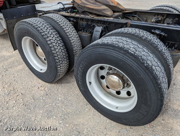 image for item MN9961 2018 Freightliner Cascadia 125  semi truck