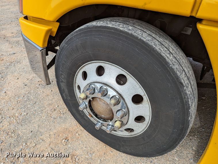 image for item MN9961 2018 Freightliner Cascadia 125  semi truck