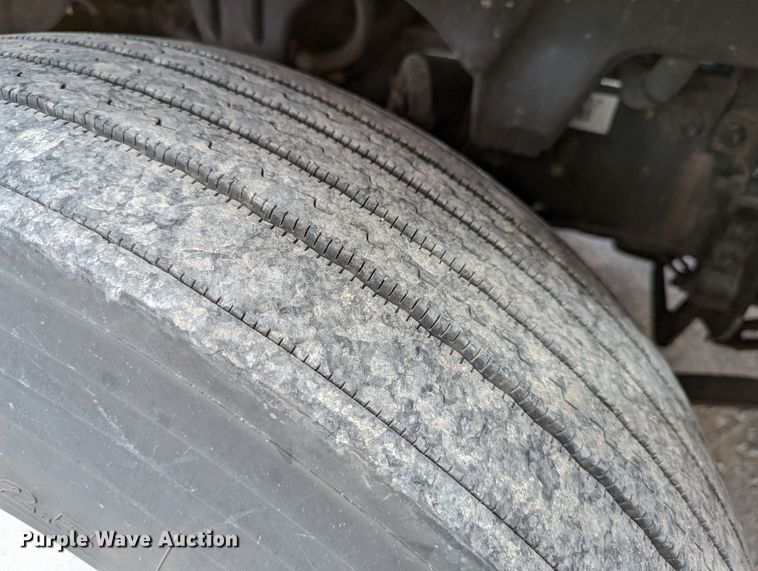 image for item MN9961 2018 Freightliner Cascadia 125  semi truck