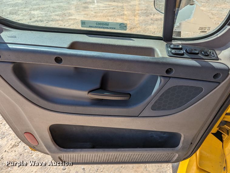 image for item MN9962 2018 Freightliner Cascadia 125  semi truck