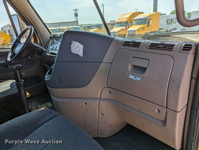 image for item MN9962 2018 Freightliner Cascadia 125  semi truck