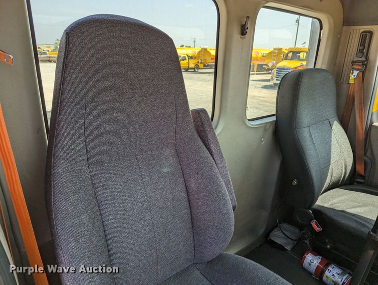 image for item MN9962 2018 Freightliner Cascadia 125  semi truck