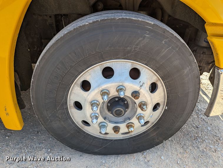 image for item MN9962 2018 Freightliner Cascadia 125  semi truck