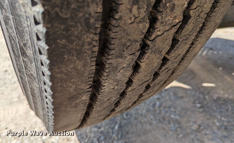 image for item MN9962 2018 Freightliner Cascadia 125  semi truck