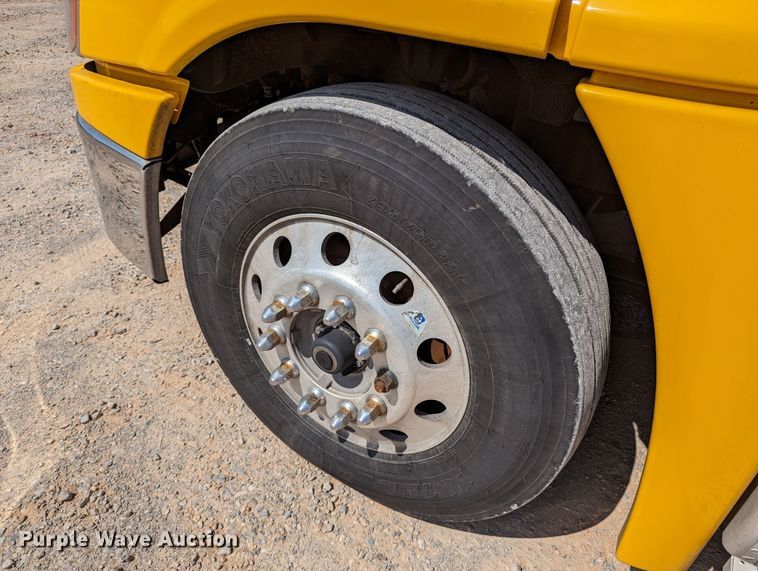 image for item MN9962 2018 Freightliner Cascadia 125  semi truck