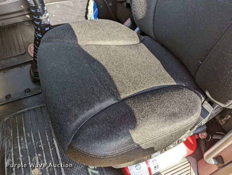 image for item MN9963 2019 Peterbilt 579  semi truck