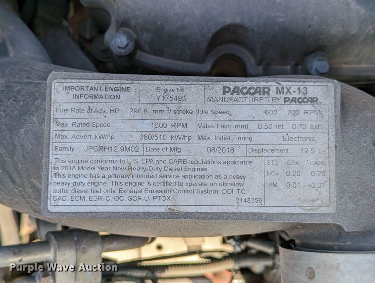 image for item MN9963 2019 Peterbilt 579  semi truck