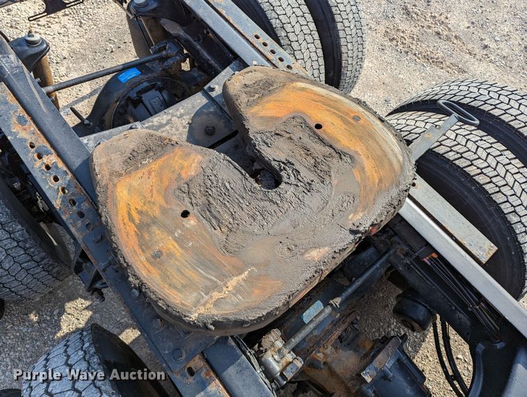 image for item MN9963 2019 Peterbilt 579  semi truck