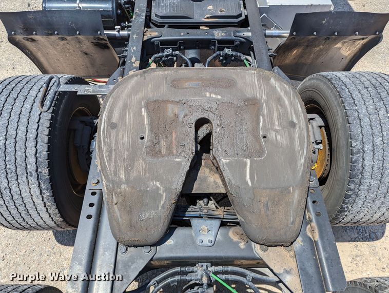 image for item MN9965 2018 Freightliner Cascadia 125  semi truck