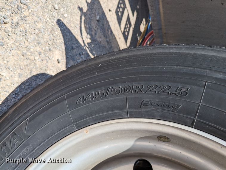 image for item MN9965 2018 Freightliner Cascadia 125  semi truck