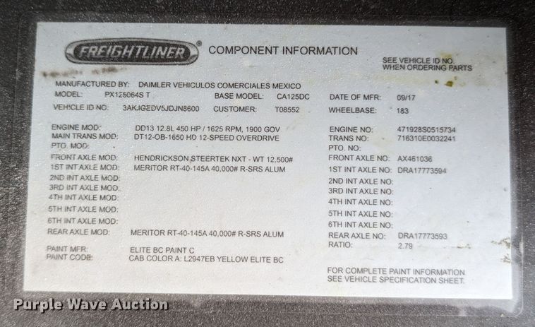 image for item MN9965 2018 Freightliner Cascadia 125  semi truck