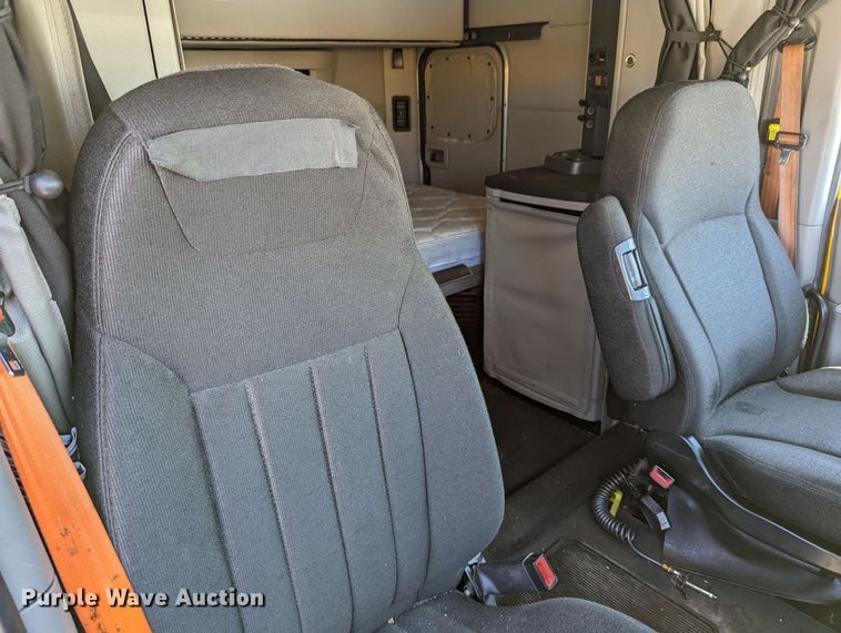 image for item MN9966 2019 Peterbilt 579  semi truck