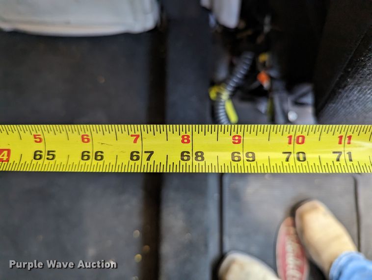 image for item MN9966 2019 Peterbilt 579  semi truck