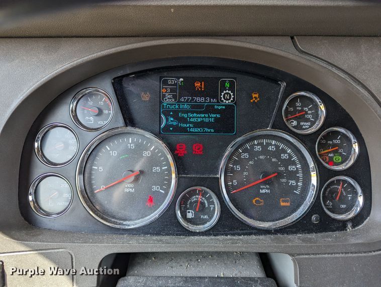 image for item MN9967 2019 Kenworth T680  semi truck