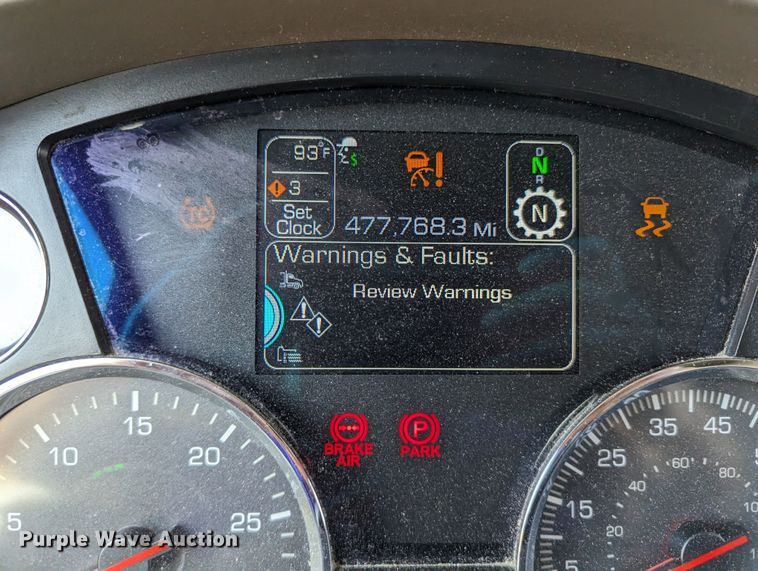 image for item MN9967 2019 Kenworth T680  semi truck