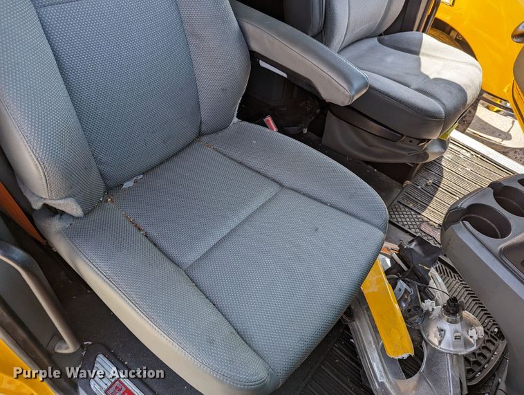 image for item MN9967 2019 Kenworth T680  semi truck