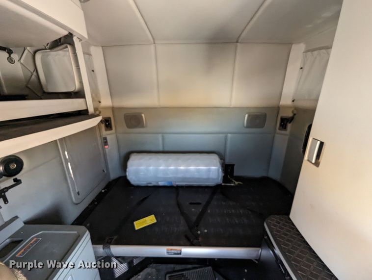 image for item MN9967 2019 Kenworth T680  semi truck