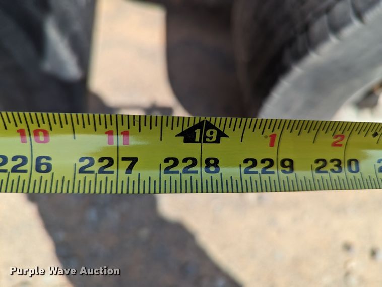 image for item MN9967 2019 Kenworth T680  semi truck