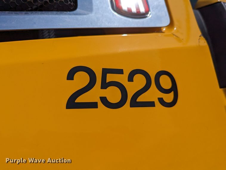 image for item MN9967 2019 Kenworth T680  semi truck