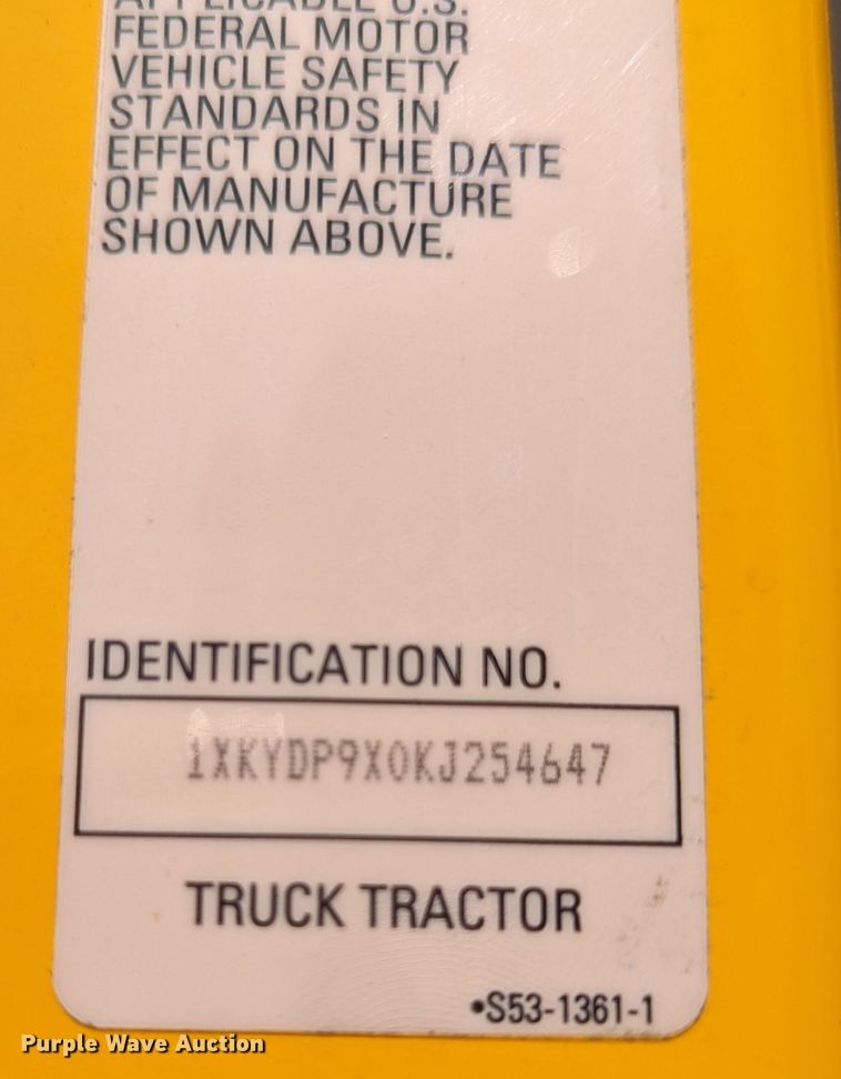 image for item MN9967 2019 Kenworth T680  semi truck