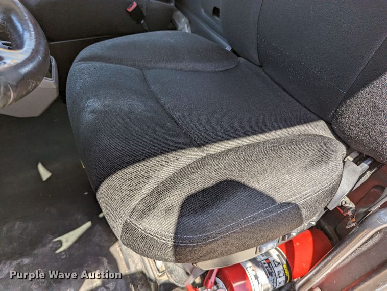 image for item MN9968 2017 Peterbilt 579  semi truck