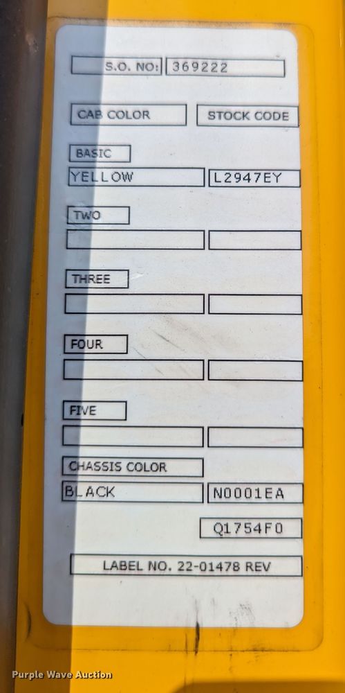 image for item MN9969 2019 Peterbilt 579  semi truck